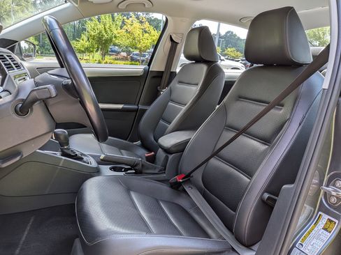 Used 2018 Volkswagen Jetta SEL FWD image 5