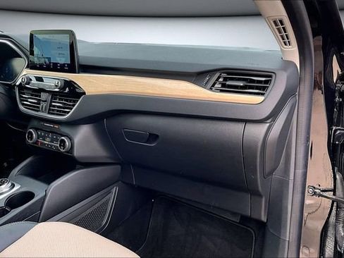 Used 2022 Ford Escape Titanium w/ Titanium Elite Package image 26