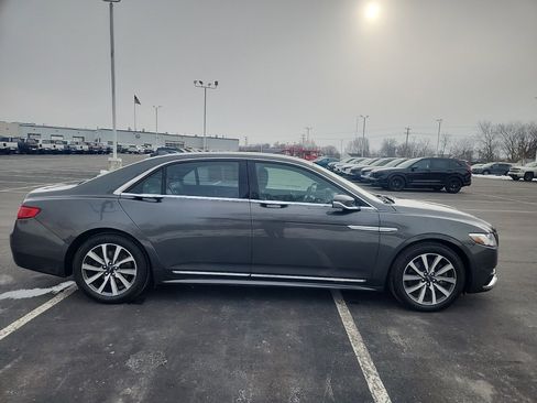Used 2019 Lincoln Continental Premiere image 7