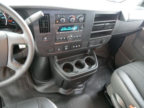 Used 2025 Chevrolet Express 2500 w/ Driver Convenience Package RWD image 10