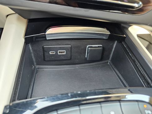 Used 2021 Buick Envision Essence AWD/4WD image 24