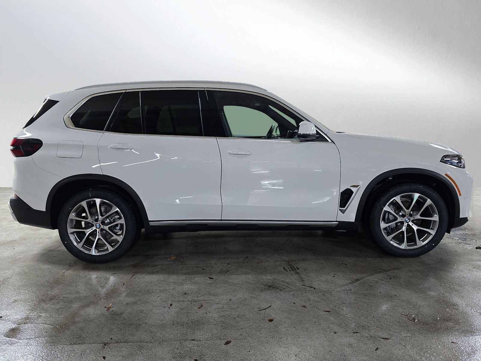 Used 2026 BMW X5 xDrive40i AWD/4WD image 35