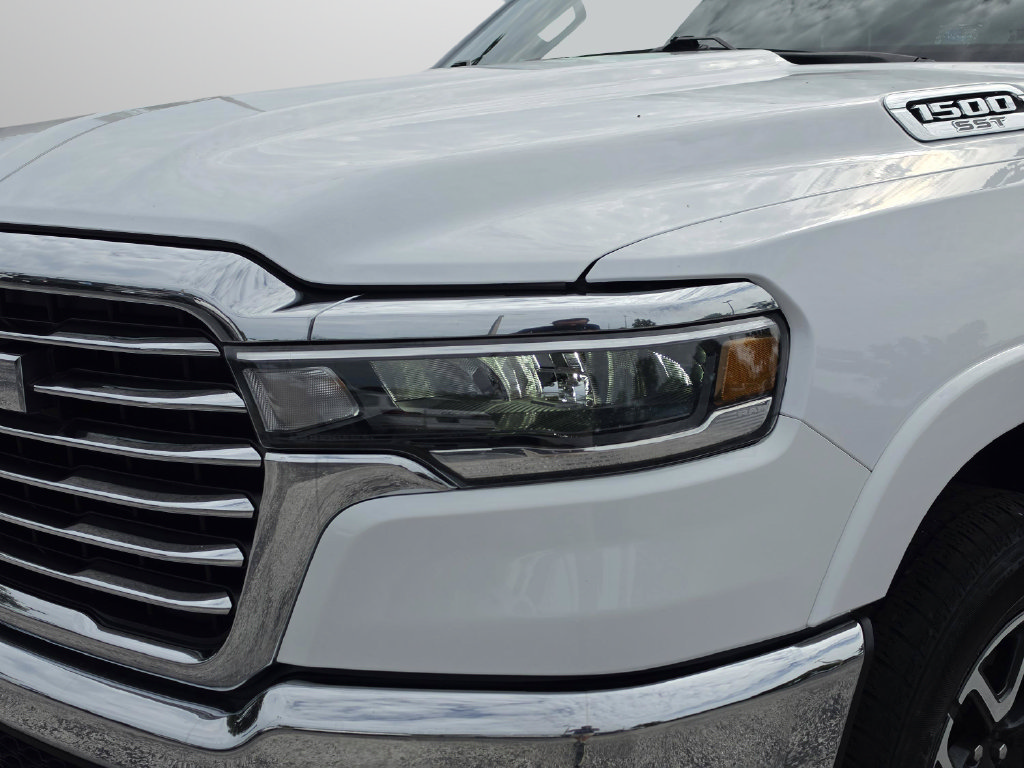 Used 2025 RAM 1500 Laramie AWD/4WD image 48
