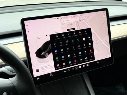 Used 2022 Tesla Model 3 Long Range AWD/4WD image 32