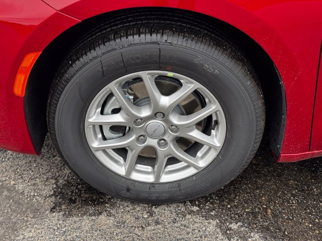 New 2027 Chrysler Pacifica Select FWD image 10