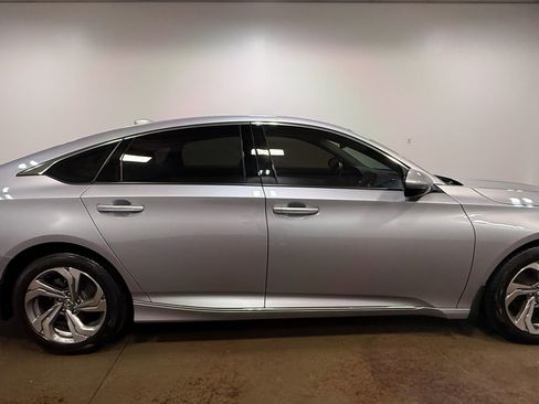 Used 2018 Honda Accord EX-L image 32