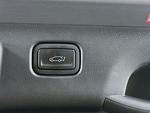 Used 2024 Hyundai Kona Limited FWD image 28