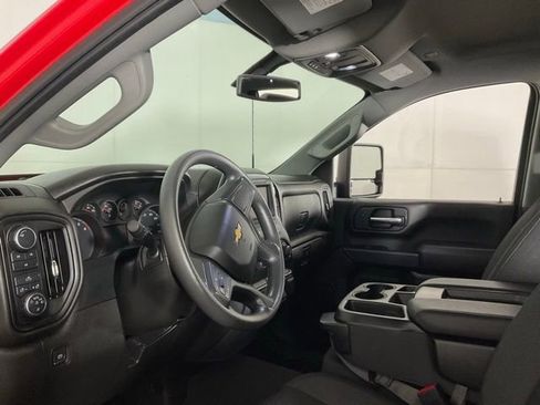 Used 2022 Chevrolet Silverado 2500 Custom w/ Custom Value Package image 18