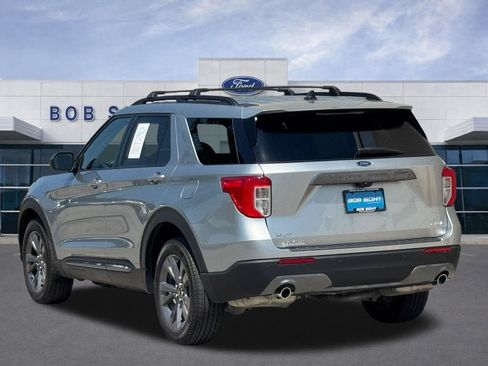 Used 2024 Ford Explorer XLT w/ Equipment Group 202A AWD/4WD image 38