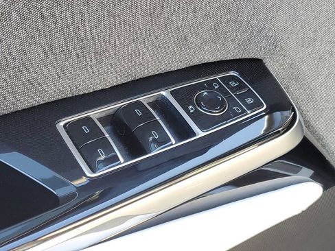 Used 2025 Cadillac Escalade Premium Luxury Platinum AWD/4WD image 22