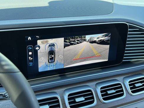 New 2026 Mercedes-Benz GLE 580 4MATIC image 17