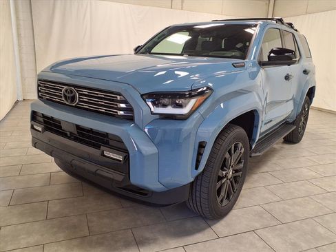New 2025 Toyota 4Runner 4WD image 3