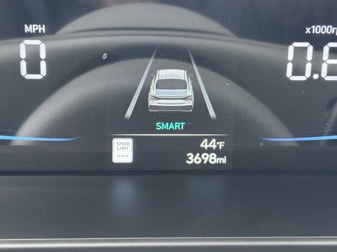 Certified 2025 Hyundai Elantra Sport image 26