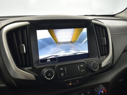 Used 2023 GMC Terrain SLT image 10