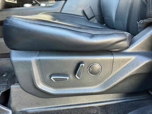 Used 2019 Ford Expedition Limited w/ Equipment Group 301A AWD/4WD image 35