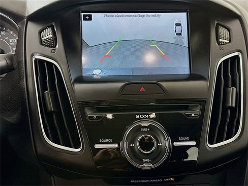 Used 2018 Ford Focus SEL image 13
