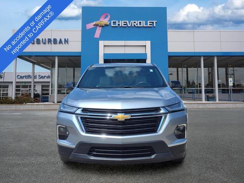 Used 2023 Chevrolet Traverse LS FWD image 2