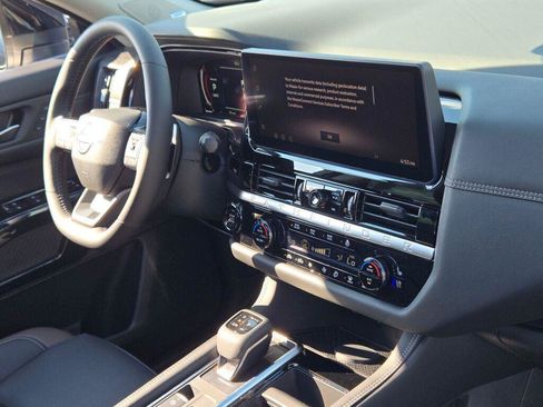 New 2026 Nissan Pathfinder Platinum AWD/4WD image 5