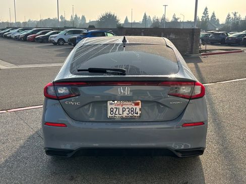 Used 2022 Honda Civic Sport image 6