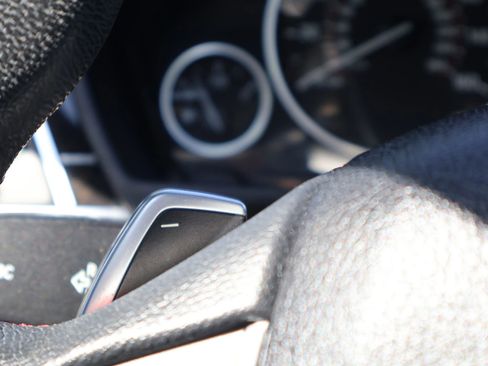 Used 2017 BMW 330i Sedan w/ Premium Package image 25