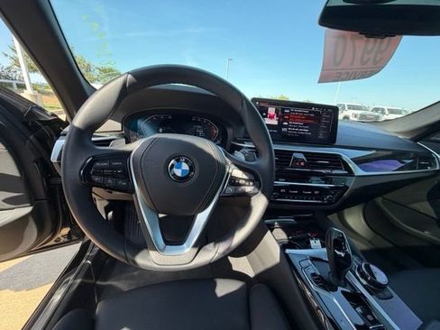 Used 2023 BMW 540i w/ Executive Package RWD image 15
