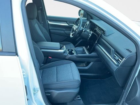 Used 2025 GMC Terrain Elevation AWD/4WD image 17