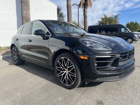 Used 2023 Porsche Macan S image 3