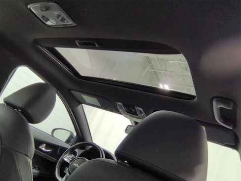 Used 2023 Kia Forte GT-Line w/ GT-Line Premium Package image 23