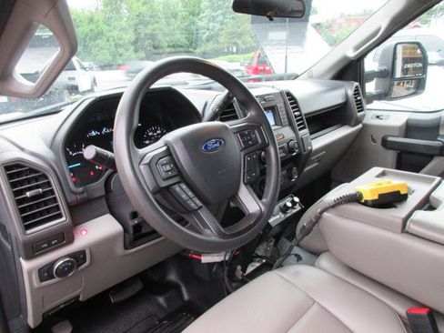 Used 2022 Ford F550 4x4 Regular Cab Super Duty image 9