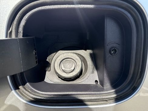 Used 2024 Ford Expedition Max XLT image 40