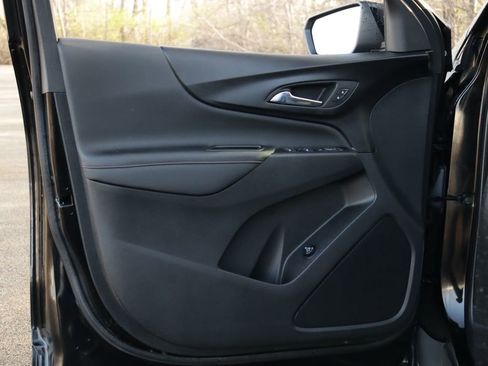 Used 2023 Chevrolet Equinox RS image 22