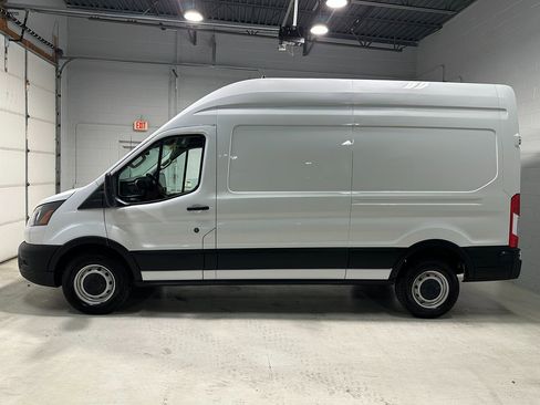 Used 2024 Ford Transit 250 148 High Roof RWD image 17
