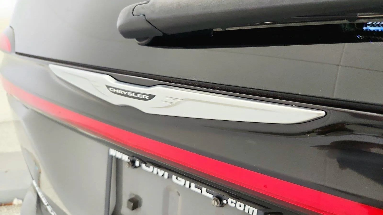 Used 2025 Chrysler Pacifica Select FWD image 34