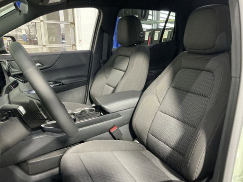 New 2026 Chevrolet Equinox LT w/ LPO, Floor Liner Package image 21