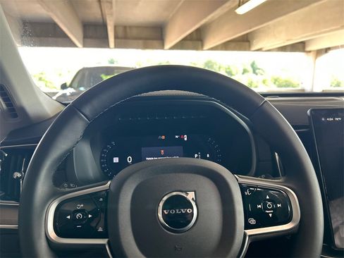 New 2026 Volvo XC90 B6 Plus w/ Protection Package Premier image 12