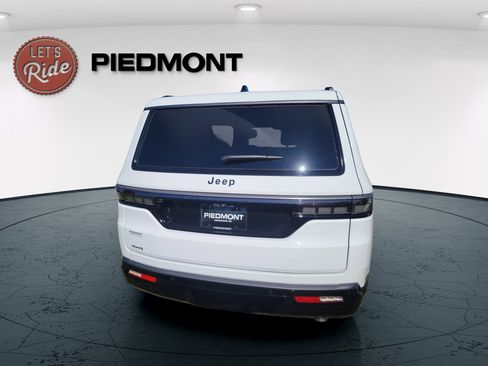 New 2026 Jeep Grand Wagoneer Limited AWD/4WD image 9
