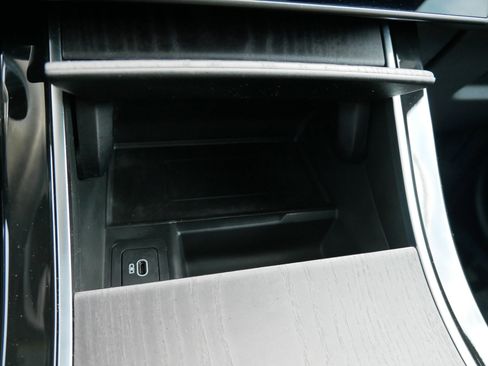 Used 2025 Land Rover Range Rover Velar Dynamic SE image 28