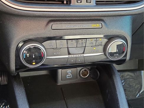 Used 2022 Ford Escape SE w/ Convenience Package image 29