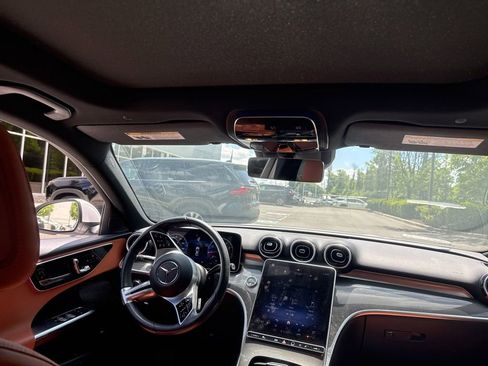 Used 2023 Mercedes-Benz C 300 4MATIC Sedan image 8