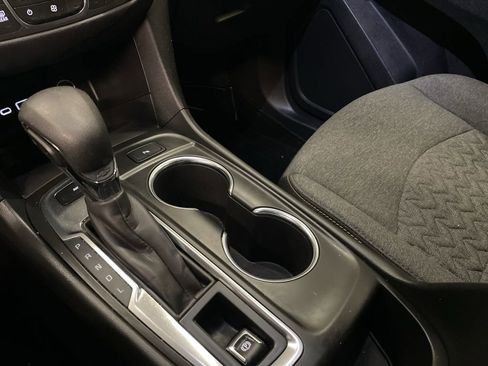 Used 2022 Chevrolet Equinox LT image 23