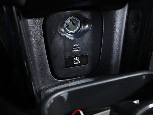 Used 2024 MINI Cooper SE image 19