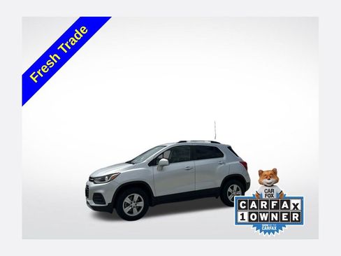 Used 2020 Chevrolet Trax LT w/ LT Convenience Package AWD/4WD image 1