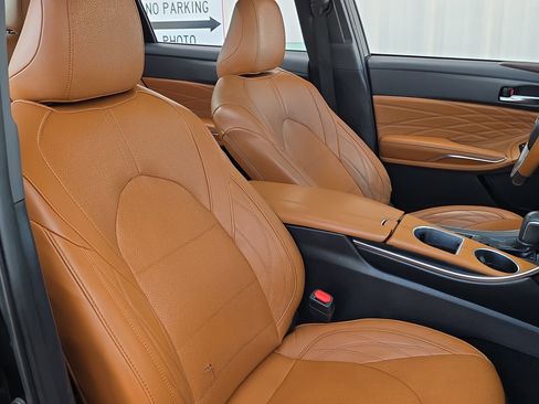 Used 2019 Toyota Avalon Limited w/ All Weather Liner Package image 33