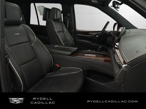 Used 2023 Cadillac Escalade Premium Luxury AWD/4WD image 17