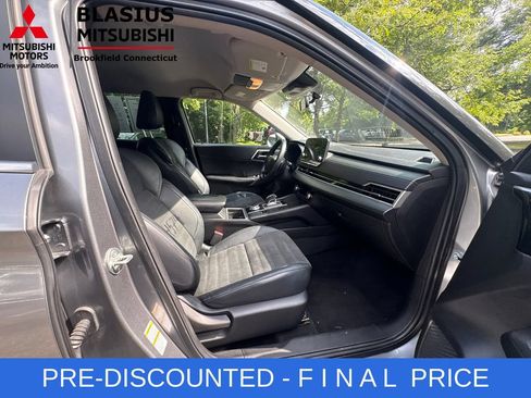 Used 2022 Mitsubishi Outlander SE AWD/4WD image 32
