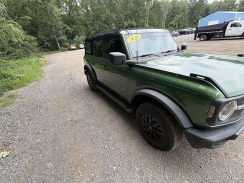 Used 2023 Ford Bronco 4-Door AWD/4WD image 15