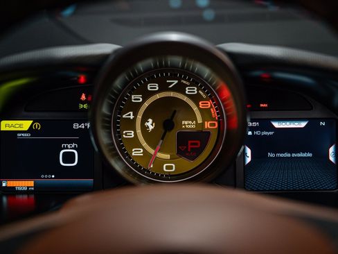 Used 2022 Ferrari 812 GTS RWD image 20