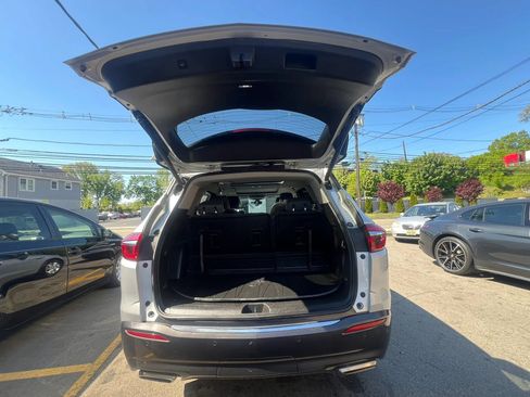 Used 2018 Buick Enclave Essence w/ Trailering Package AWD/4WD image 9