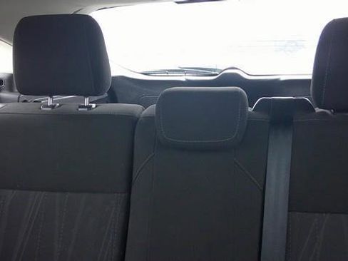 Used 2015 Ford Focus SE w/ SE Sport Package image 8