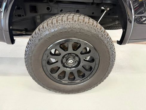 Used 2019 Ford F150 XLT w/ Equipment Group 302A Luxury AWD/4WD image 29